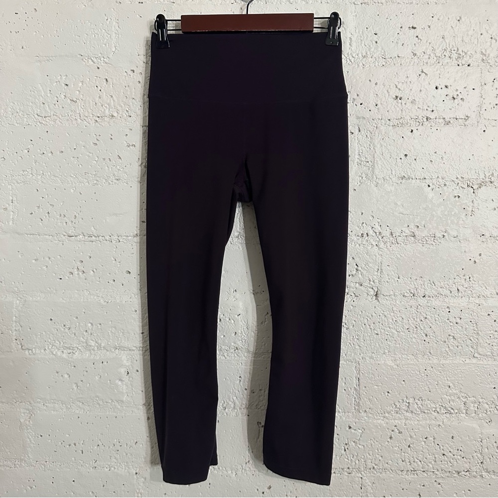 Nude Tech Womens Capri Athletic Leggings M Purple Workout Gym Solid High Waist